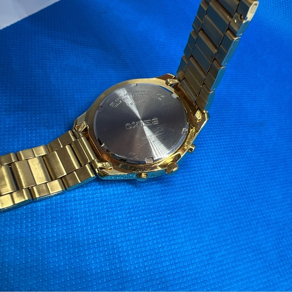Seiko 7T32 Chronograph Gold tone Vintage Watch 482988 - Picture 16 of 16